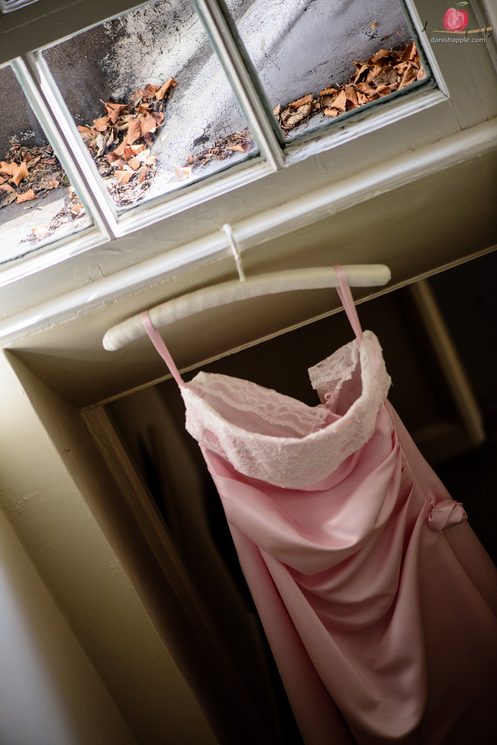 Pink wedding dress shot with Nikon D810